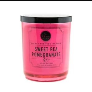 Sweet pea candle